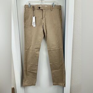 NWT APTCO AP.T.CO Men's Tan Pants Flat Front Chino Pants size 34 inseam 33.5inch